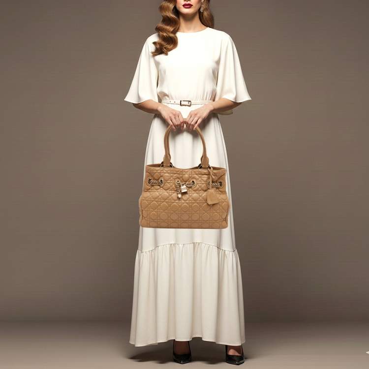 Pre Owned Dior Chri Chri Beige Cannage Leather Tote