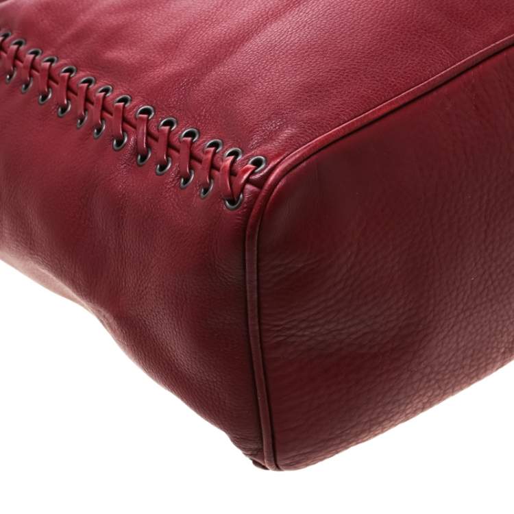 مملوكة مسبقًا Dior Red Leather Ethnic Hobo
