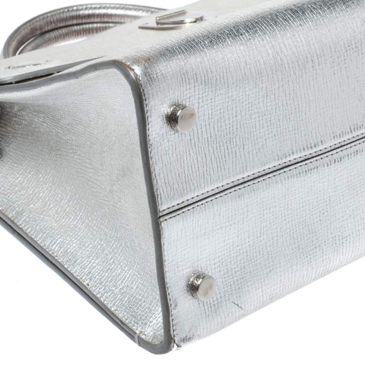 Pre Owned Dior Metallic Silver Leather Medium Diorever Bag
