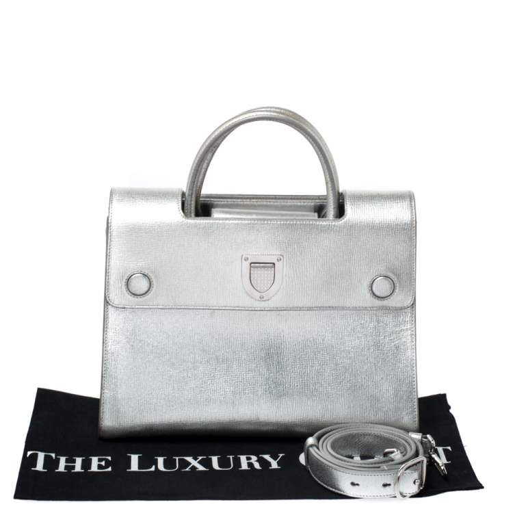 Pre Owned Dior Metallic Silver Leather Medium Diorever Bag