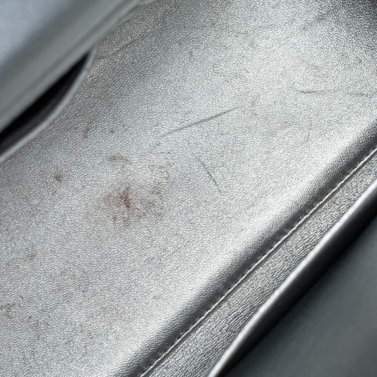 Pre Owned Dior Metallic Silver Leather Medium Diorever Bag