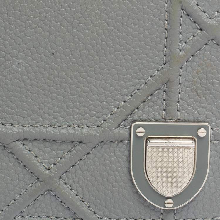 Pre Owned Dior Grey Leather Diorama Card Holder