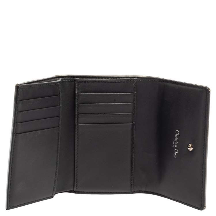 Pre Owned Dior Metallic Silver Micro Cannage Leather Diorama Trifold Wallet
