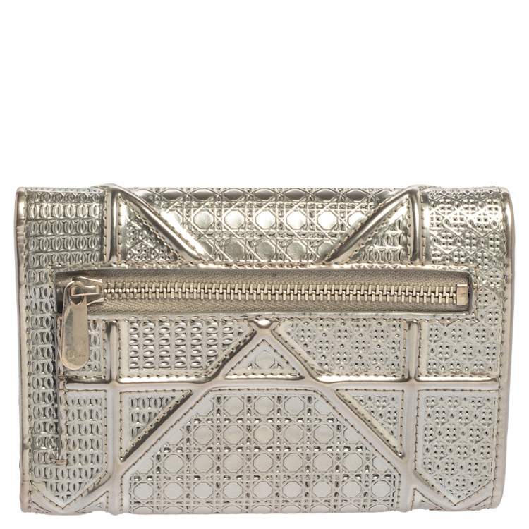Pre Owned Dior Metallic Silver Micro Cannage Leather Diorama Trifold Wallet