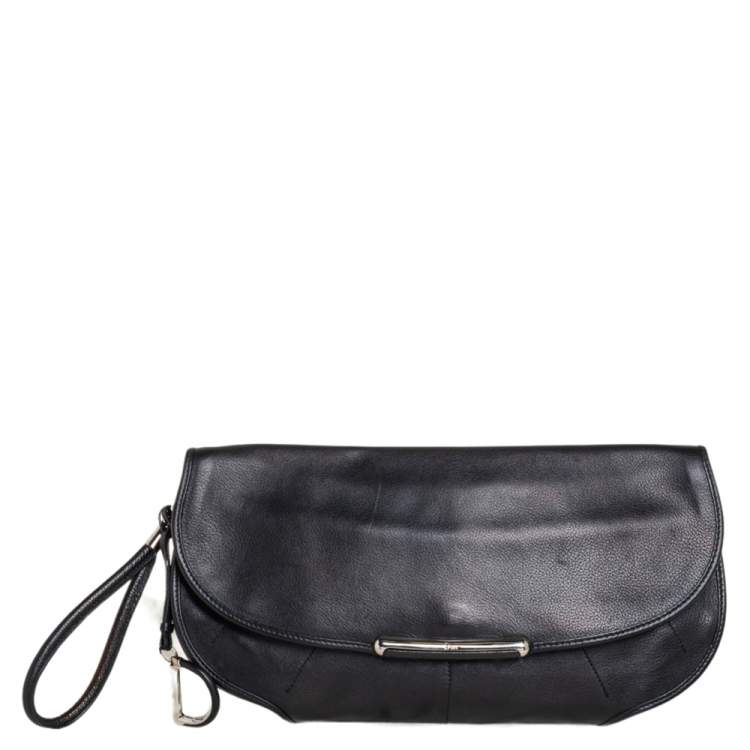 مملوكة مسبقًا Dior Black Leather D Charm Oversized Wristlet Clutch