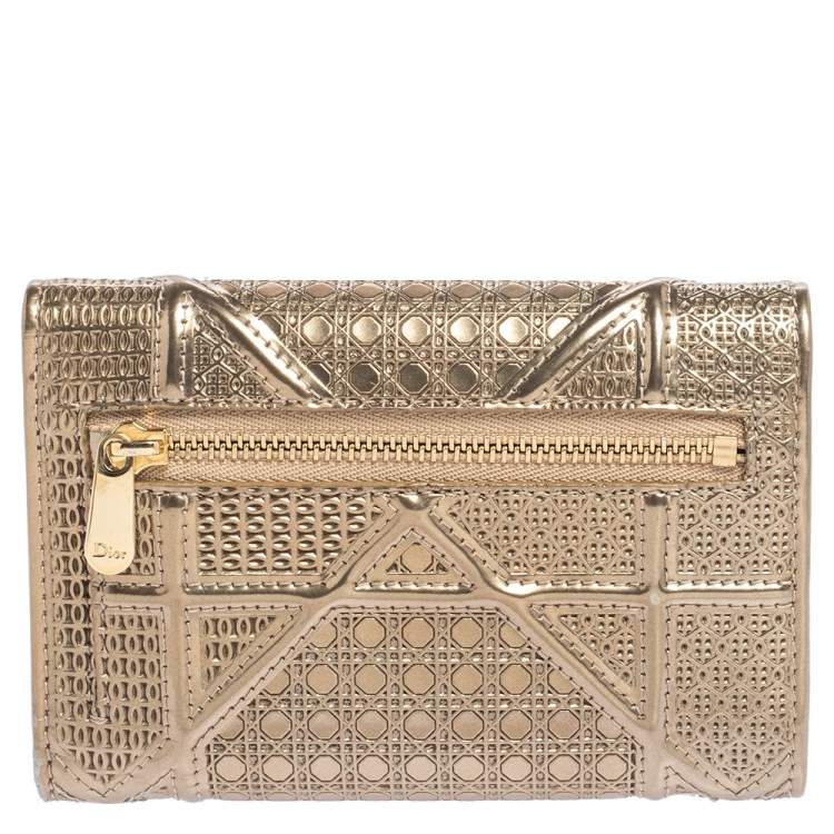 Pre Owned Dior Metallic Gold Micro Cannage Patent Leather Diorama Trifold Wallet