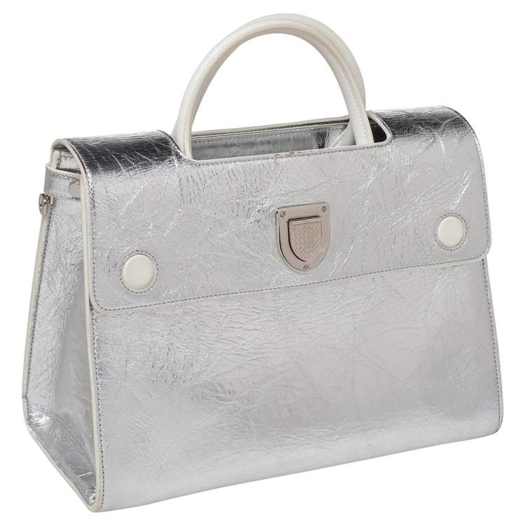 Pre Owned Dior Metallic Silver Leather Medium Diorever Bag