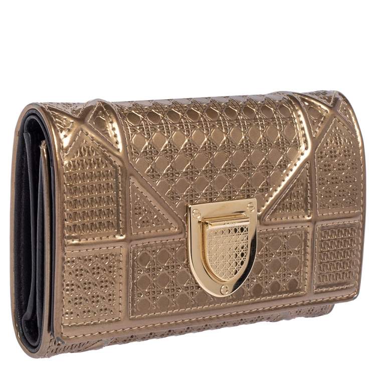 Pre Owned Dior Metallic Gold Micro Cannage Leather Diorama Trifold Wallet