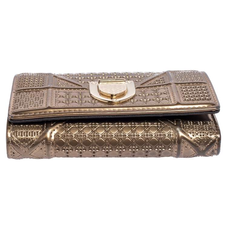 Pre Owned Dior Metallic Gold Micro Cannage Leather Diorama Trifold Wallet