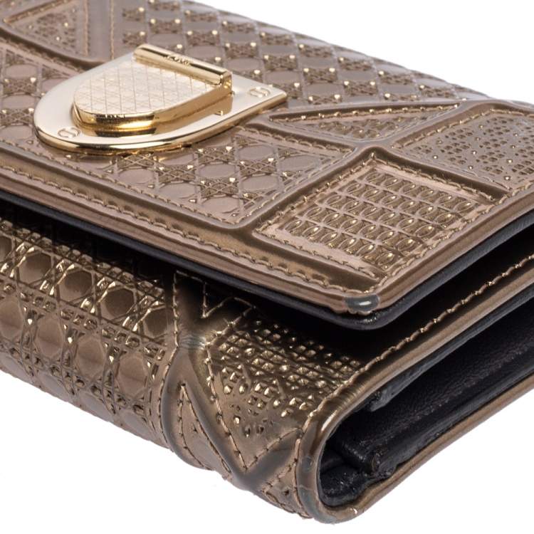 Pre Owned Dior Metallic Gold Micro Cannage Leather Diorama Trifold Wallet