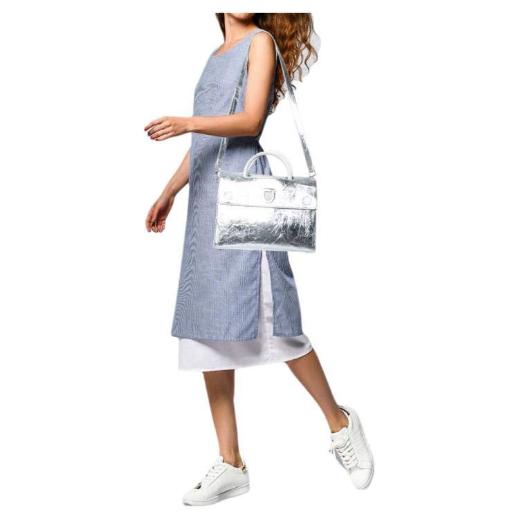 Pre Owned Dior Metallic Silver Crinkled Leather Medium Diorever Bag