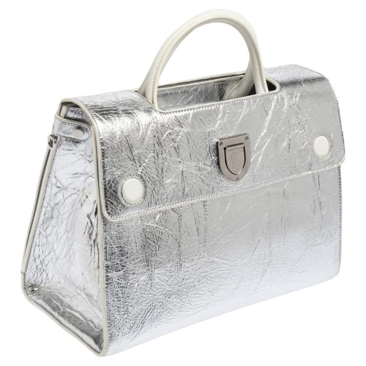 Pre Owned Dior Metallic Silver Crinkled Leather Medium Diorever Bag