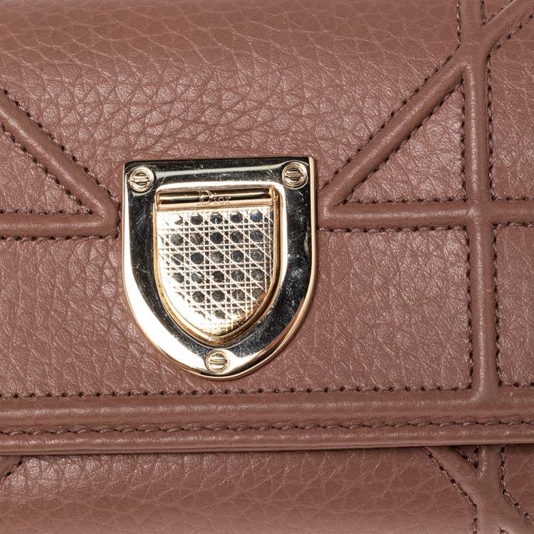 Pre Owned Dior Old Rose Leather Diorama Trifold Wallet