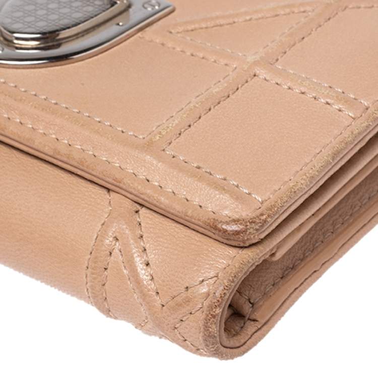Pre Owned Dior Beige Leather Diorama Trifold Wallet