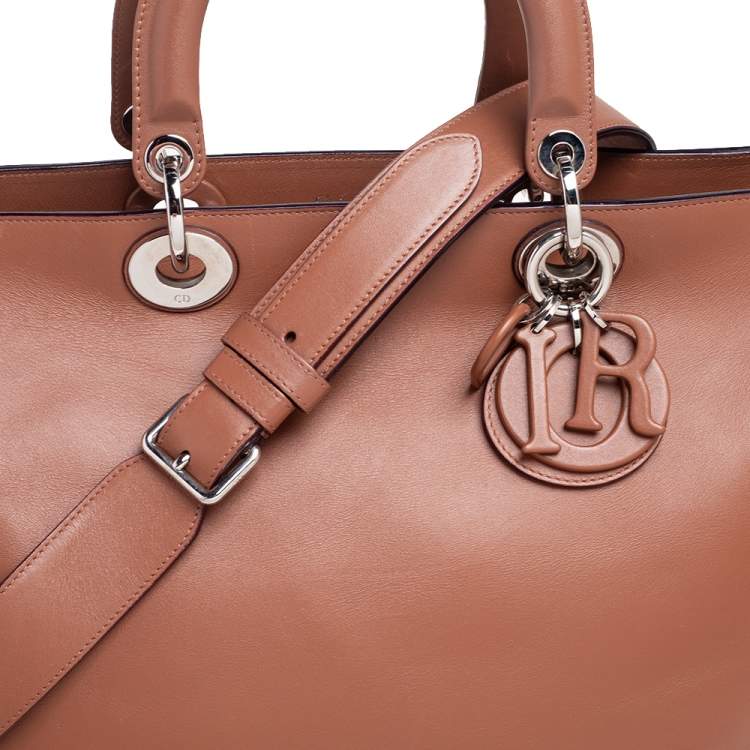مملوكة مسبقًا Dior Brown Leather Medium Diorissimo Shopper Tote