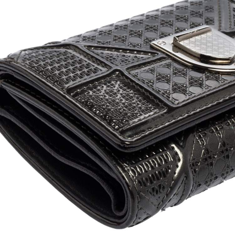 Pre Owned Dior Grey Micro Cannage Patent Leather Diorama Trifold Wallet
