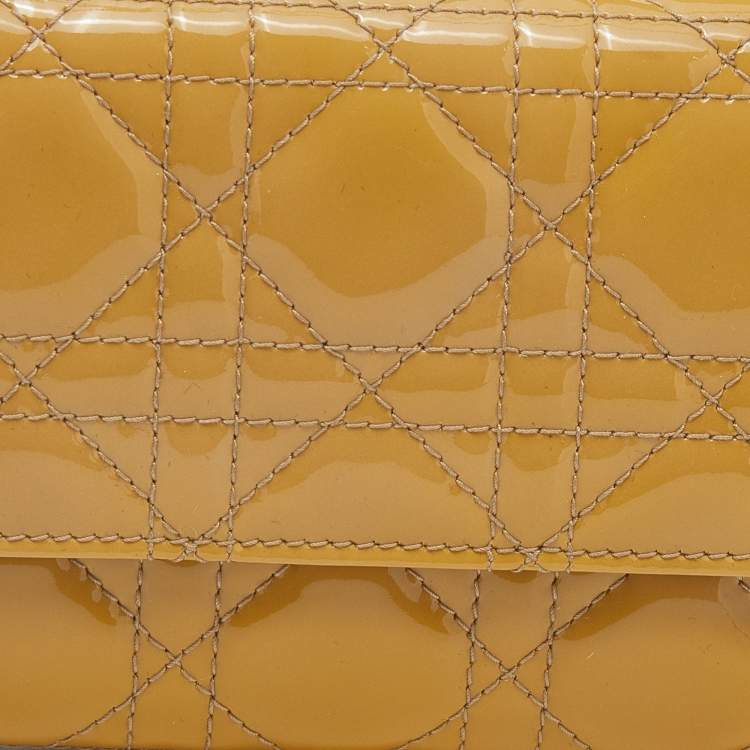 مملوكة مسبقًا Dior Beige Cannage Patent Leather Lady Dior Wallet on Chain