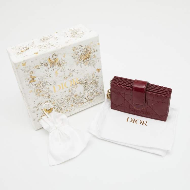 مملوكة مسبقًا Dior Red Cannage Patent Leather Lady Dior 5 Gusset Card Holder