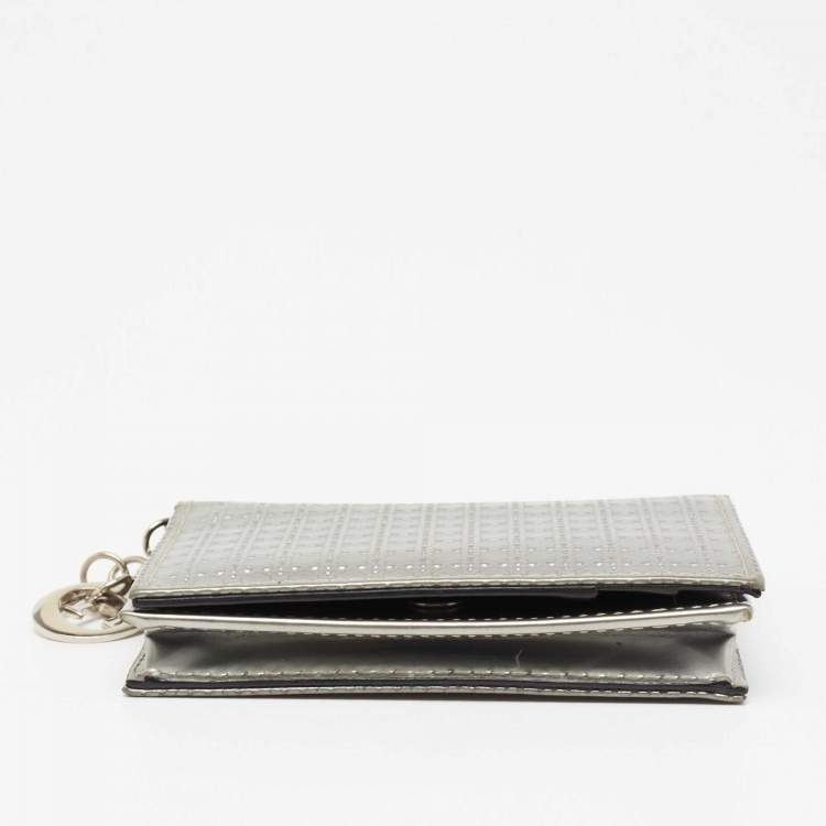 مملوكة مسبقًا Dior Silver Micro Cannage Patent Leather Mini Lady Dior Card Case