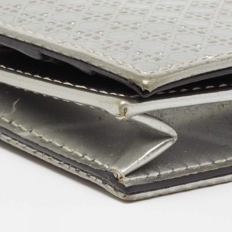 مملوكة مسبقًا Dior Silver Micro Cannage Patent Leather Mini Lady Dior Card Case