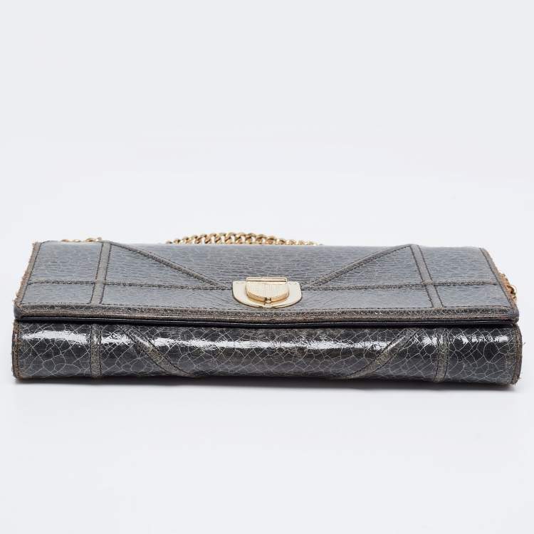 Pre Owned Dior Green Crackle Leather Diorama Wallet On Chain
