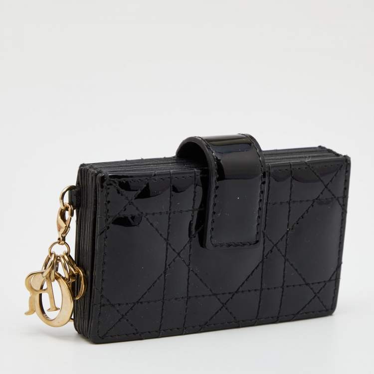 مملوكة مسبقًا Dior Black Patent Leather Compact Wallet