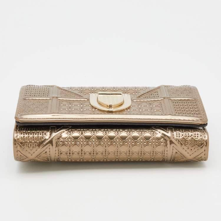 Pre Owned Dior Gold Micro Cannage Patent Leather Diorama Trifold Wallet