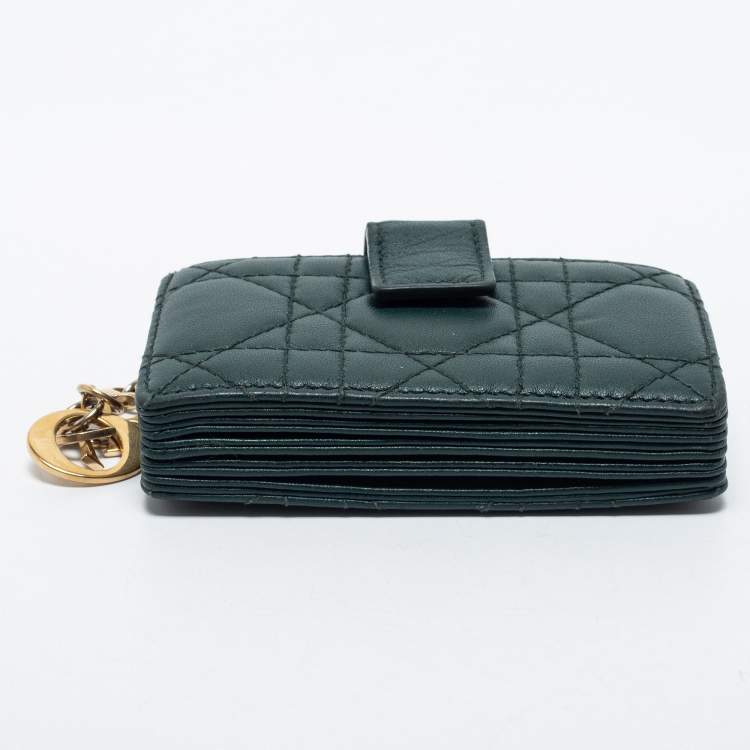 مملوكة مسبقًا Dior Green Cannage Leather Lady Dior 5 Gusset Card Holder