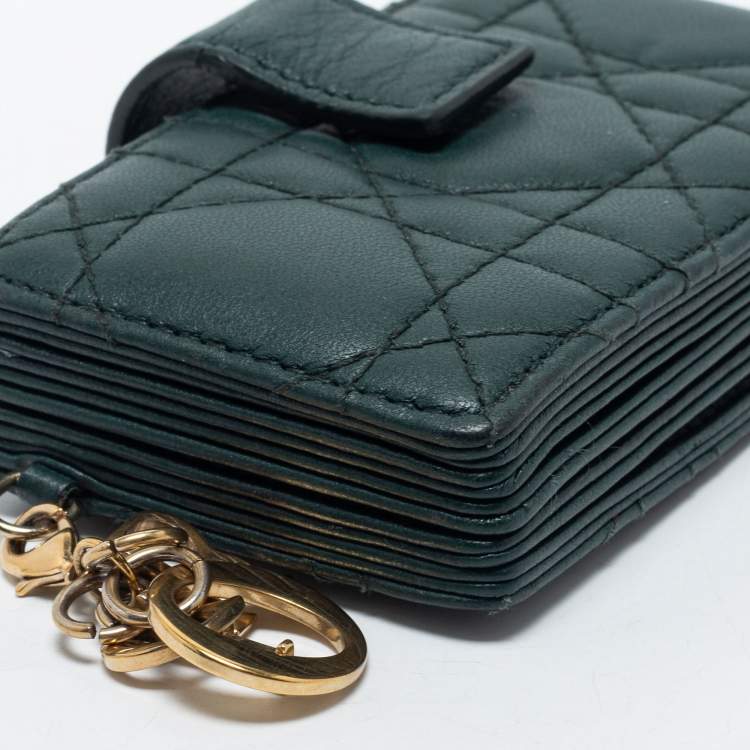 مملوكة مسبقًا Dior Green Cannage Leather Lady Dior 5 Gusset Card Holder