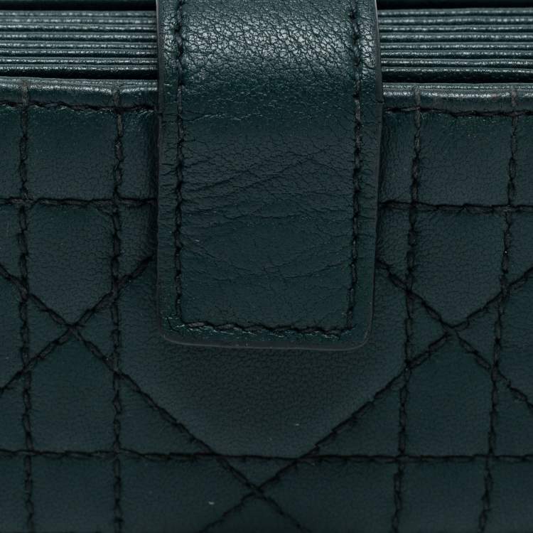 مملوكة مسبقًا Dior Green Cannage Leather Lady Dior 5 Gusset Card Holder