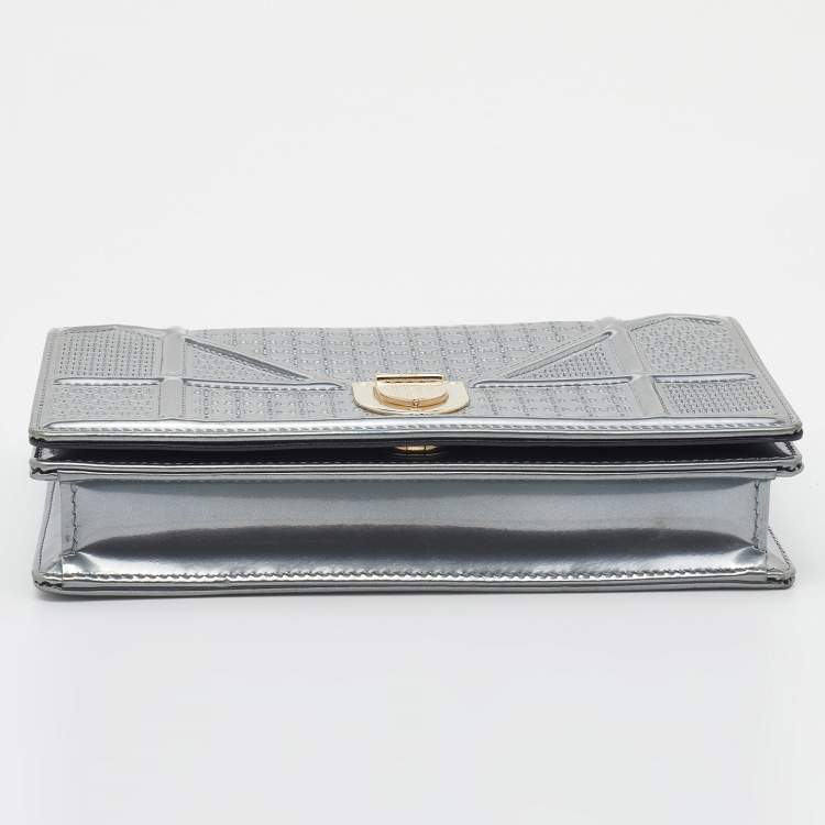 Pre Owned Dior Silver Micro Cannage Leather Diorama Wallet On Chain