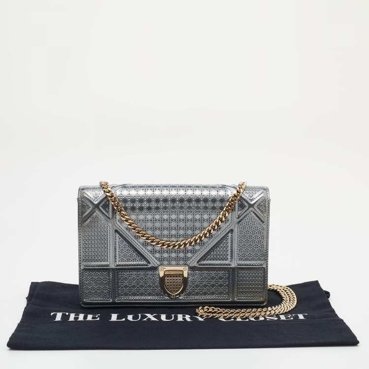 Pre Owned Dior Silver Micro Cannage Leather Diorama Wallet On Chain