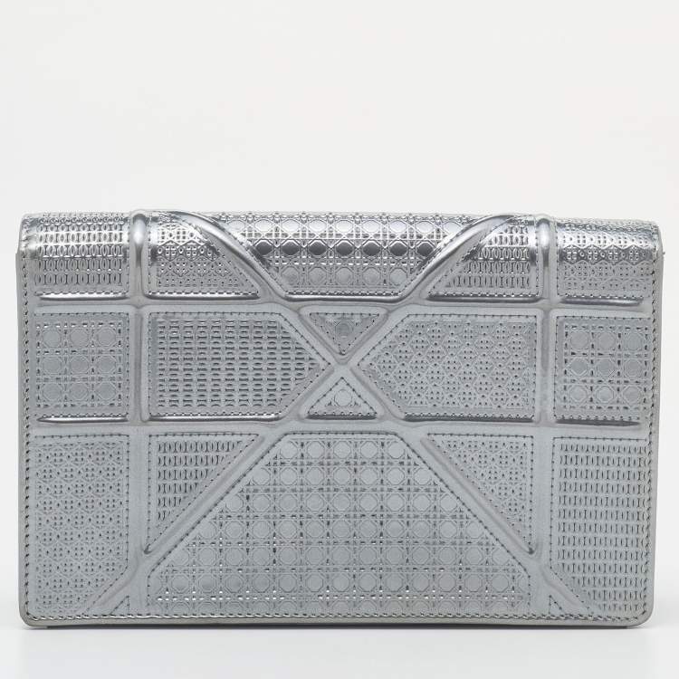 Pre Owned Dior Silver Micro Cannage Leather Diorama Wallet On Chain