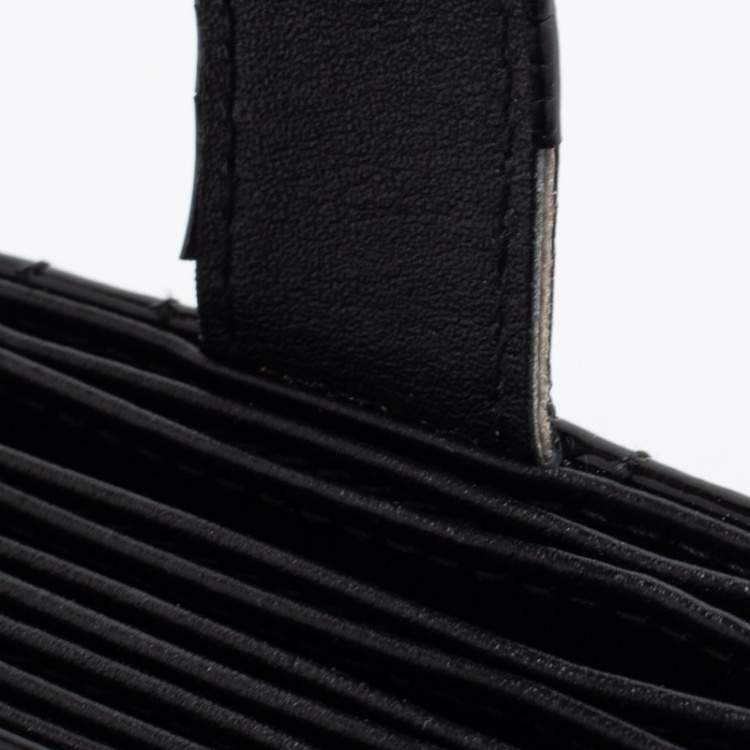 مملوكة مسبقًا Dior Black Cannage Patent Leather Lady Dior 5 Gusset Card Holder
