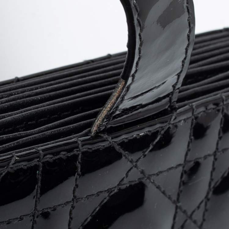 مملوكة مسبقًا Dior Black Cannage Patent Leather Lady Dior 5 Gusset Card Holder