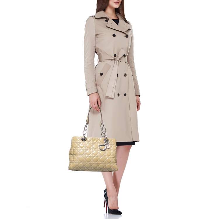 مملوكة مسبقًا Dior Beige Cannage Patent Leather Small Soft Lady Dior Tote