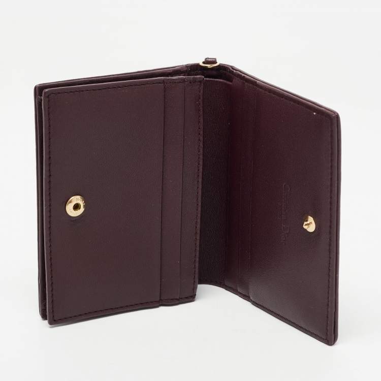 مملوكة مسبقًا Dior Burgundy Cannage Leather Lady Dior Flap Card Case