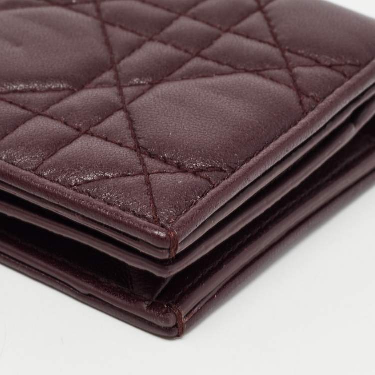 مملوكة مسبقًا Dior Burgundy Cannage Leather Lady Dior Flap Card Case