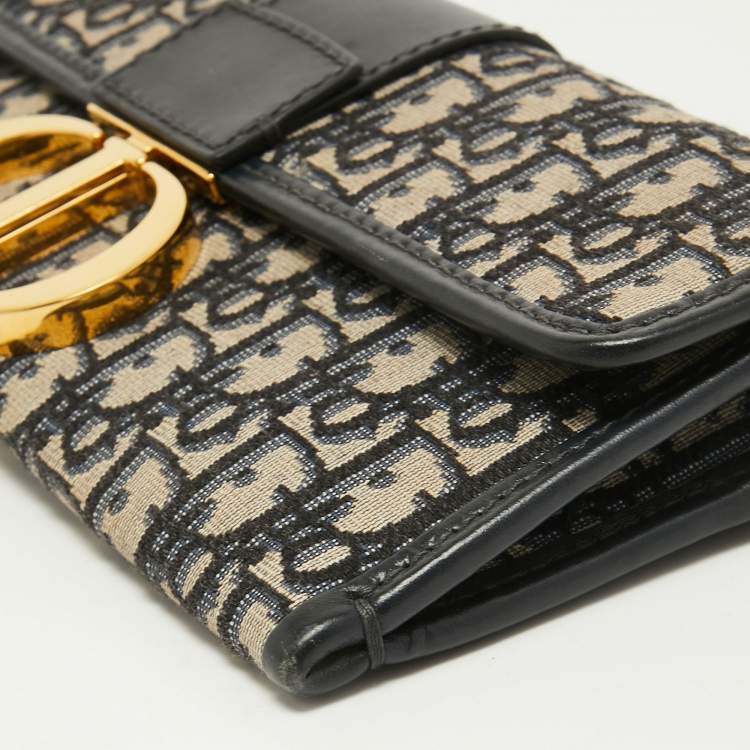 Pre Owned Dior Navy Blue Oblique Canvas and Leather 30 Montaigne Chain Clutch