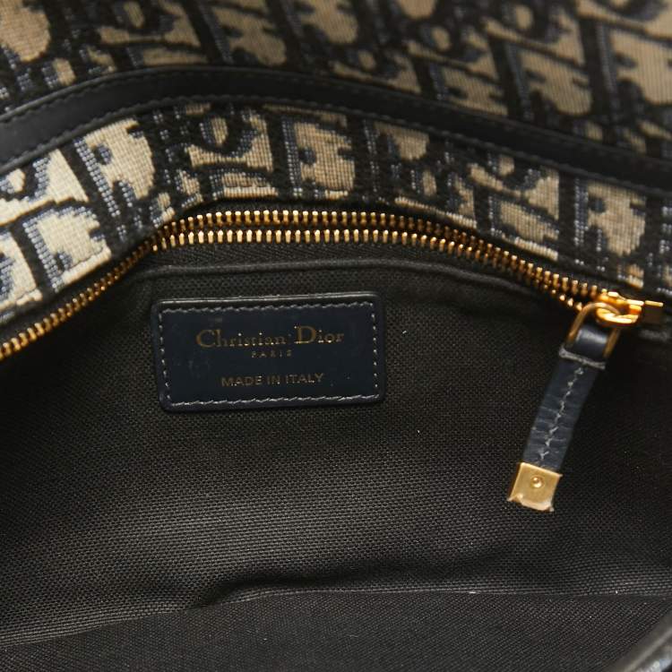 Pre Owned Dior Navy Blue Oblique Canvas and Leather 30 Montaigne Chain Clutch