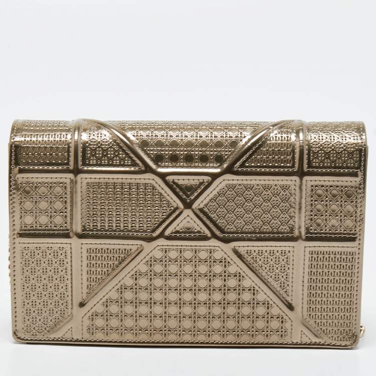 Pre Owned Dior Metallic Beige Micro Cannage Patent Leather Diorama Wallet On Chain