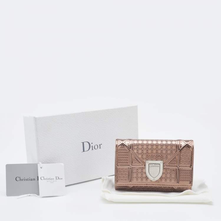 Pre Owned Dior Metallic Micro Cannage Patent Leather Diorama Trifold Wallet