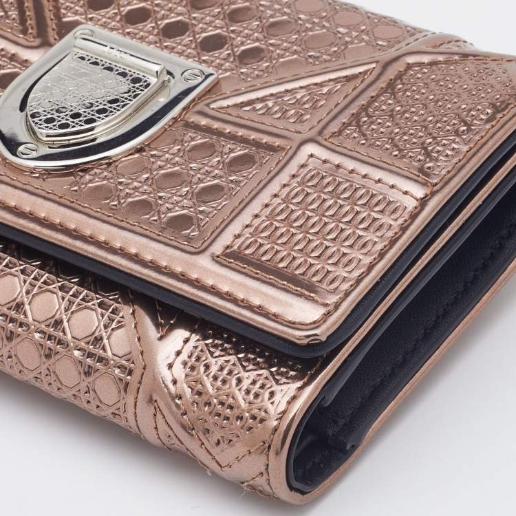 Pre Owned Dior Metallic Micro Cannage Patent Leather Diorama Trifold Wallet