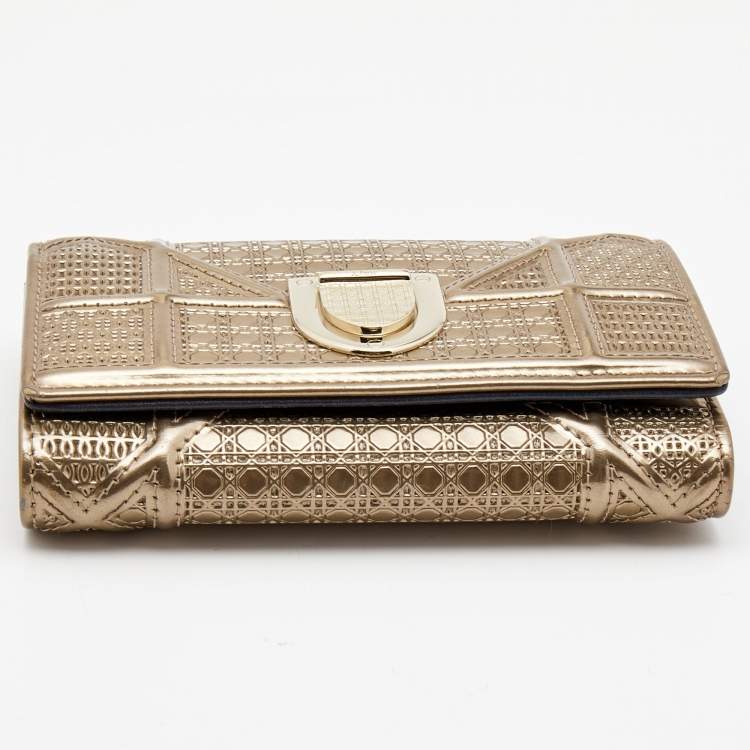Pre Owned Dior Gold Micro Cannage Patent Leather Diorama Trifold Wallet