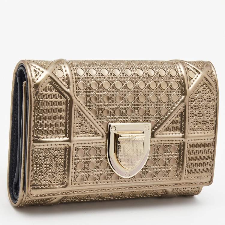 Pre Owned Dior Gold Micro Cannage Patent Leather Diorama Trifold Wallet