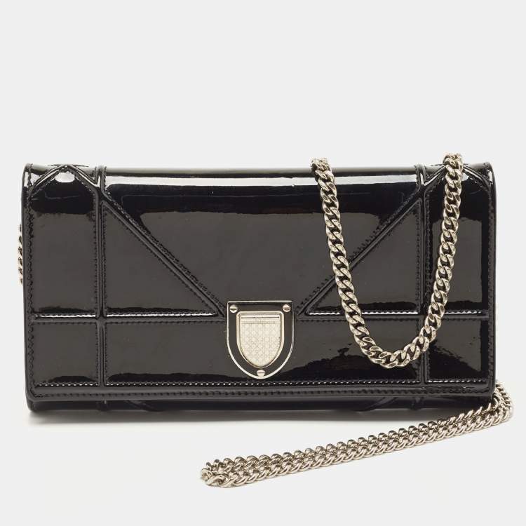 Diorama wallet on online chain black