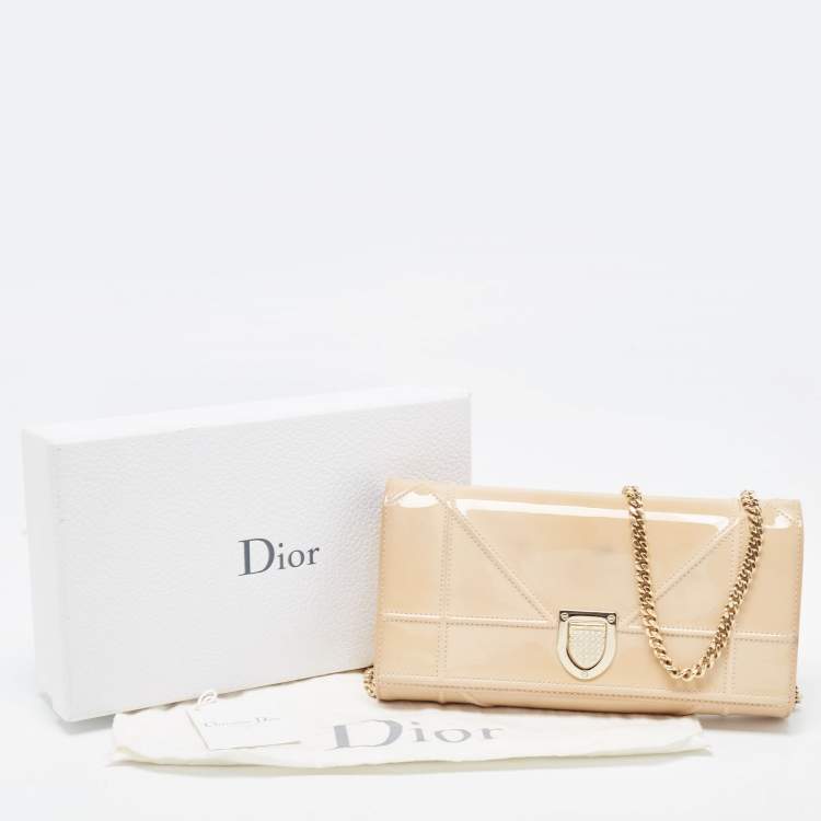 Pre Owned Dior Beige Patent Leather Diorama Wallet On Chain