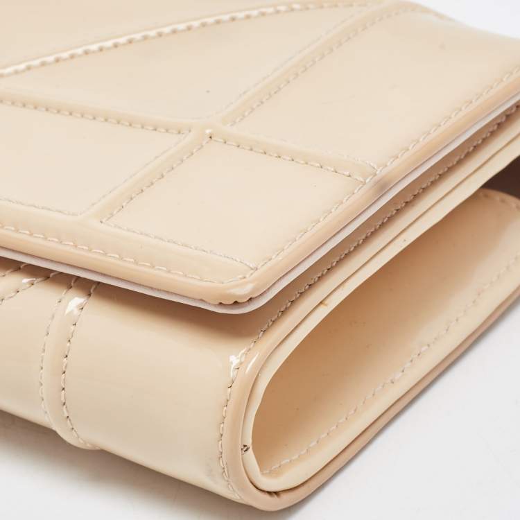 Pre Owned Dior Beige Patent Leather Diorama Wallet On Chain