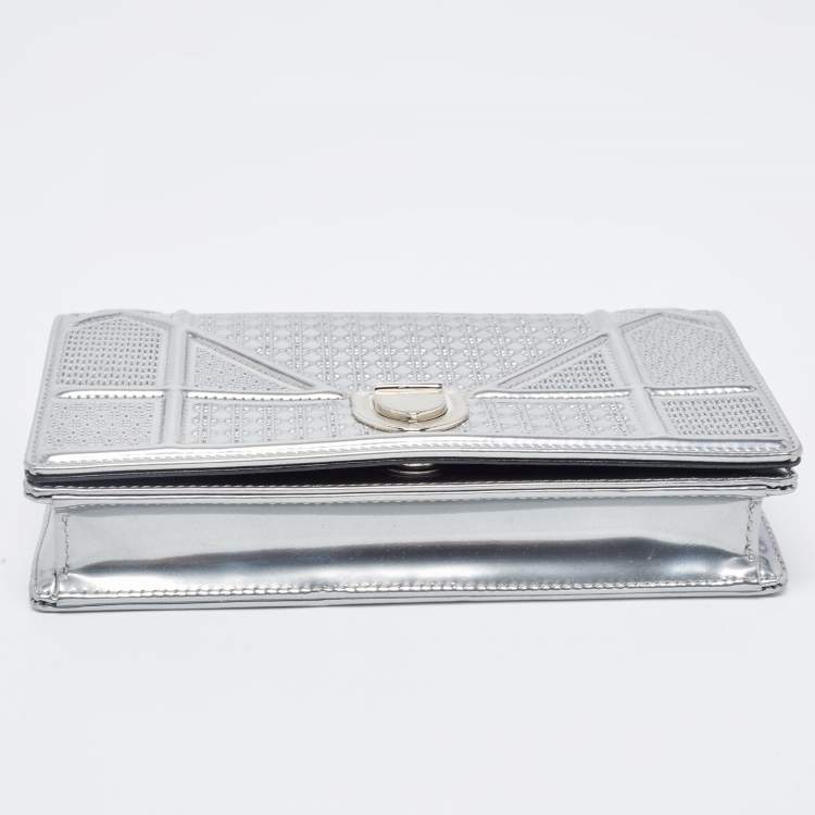 Pre Owned Dior SIlver Micro Cannage Patent Leather Diorama Wallet On Chain