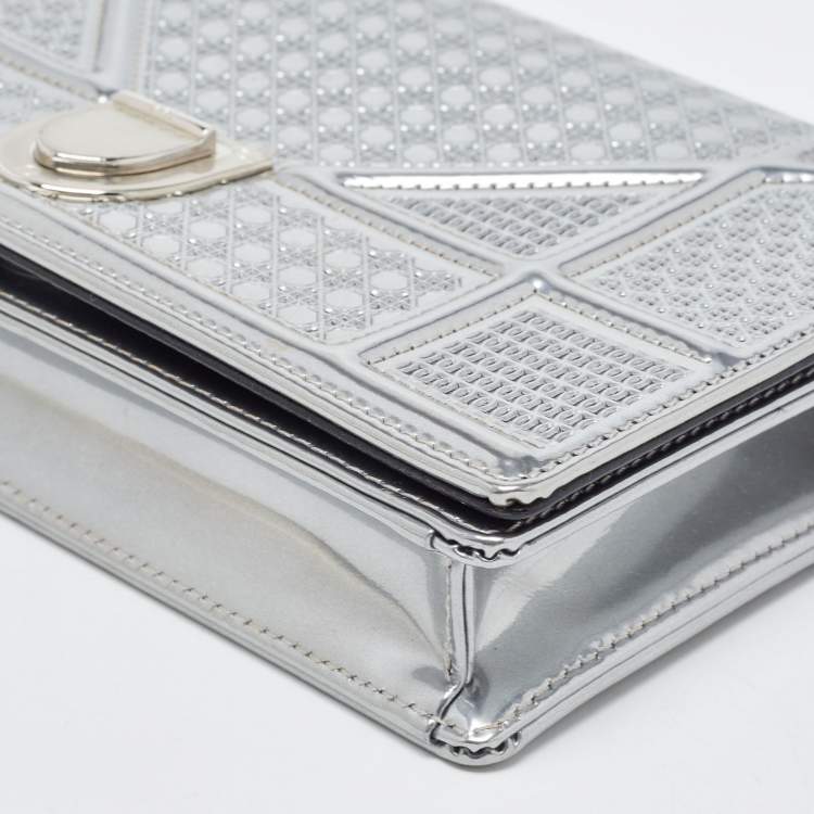 Pre Owned Dior SIlver Micro Cannage Patent Leather Diorama Wallet On Chain